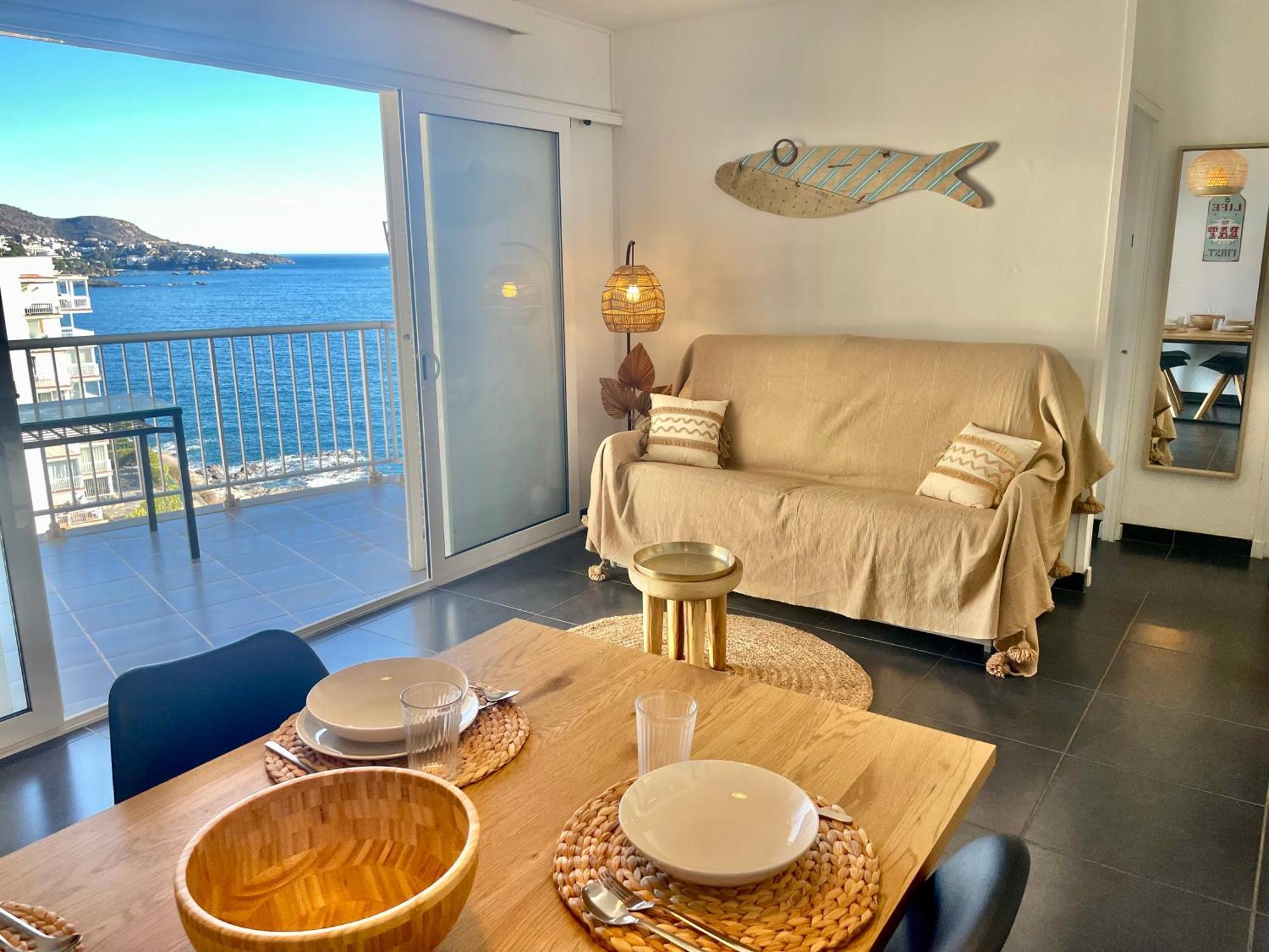 Delfin 8f Apartment Roses