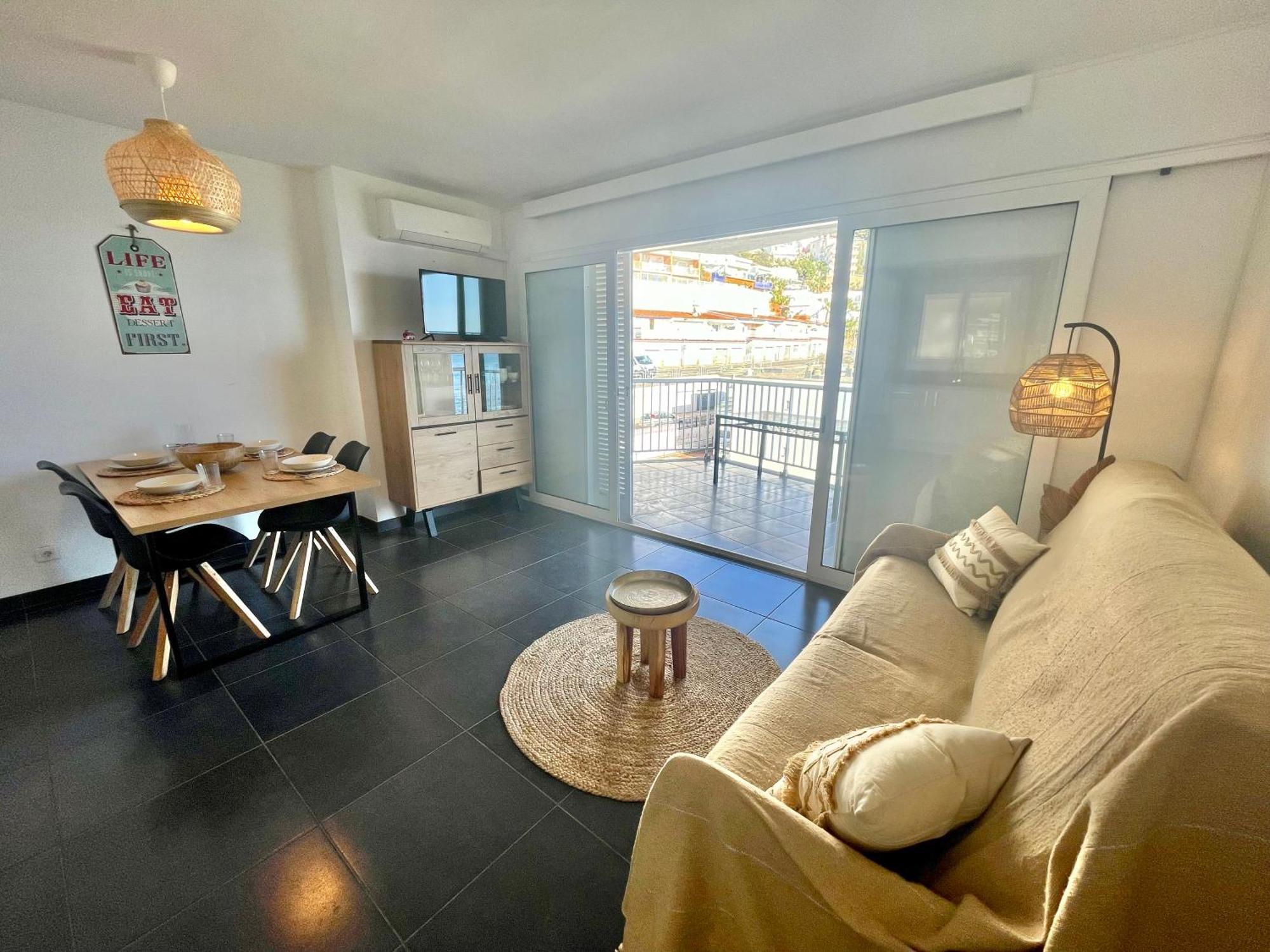 Apartment Delfin 8f Roses